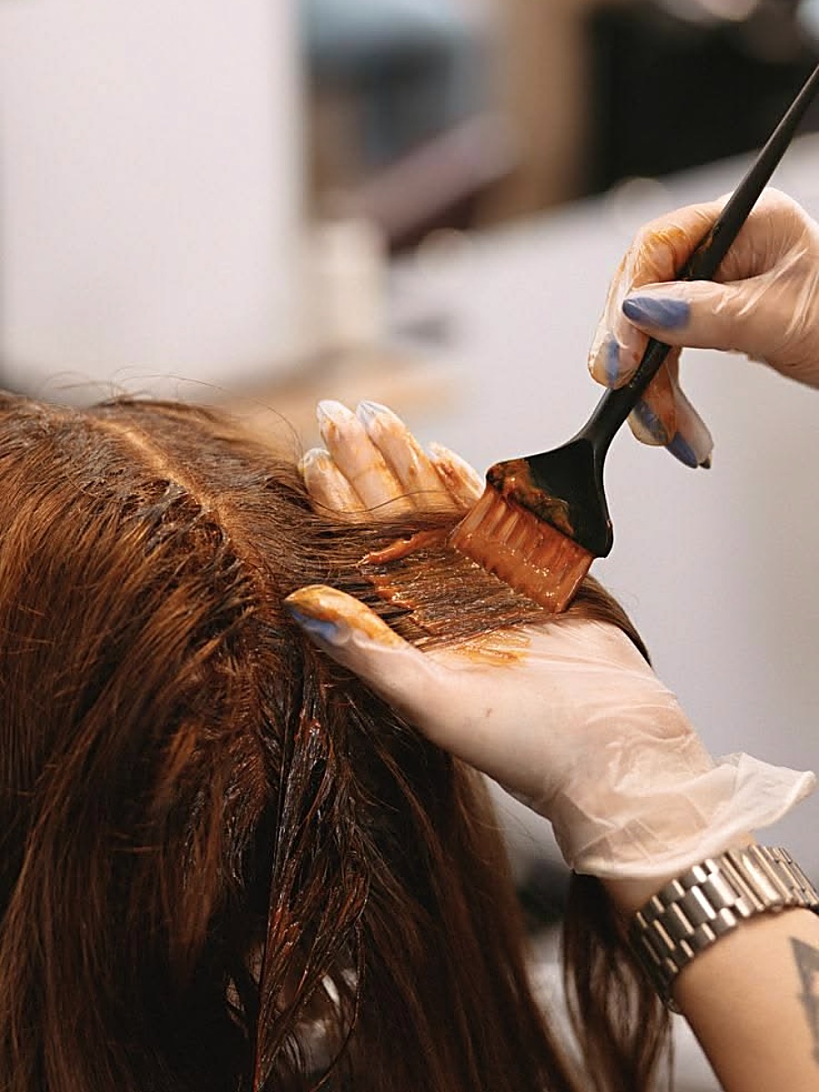 Hair colour and balayage service in Chandrapur